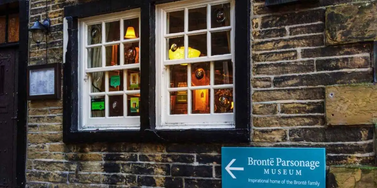 Brontë Parsonage guide
