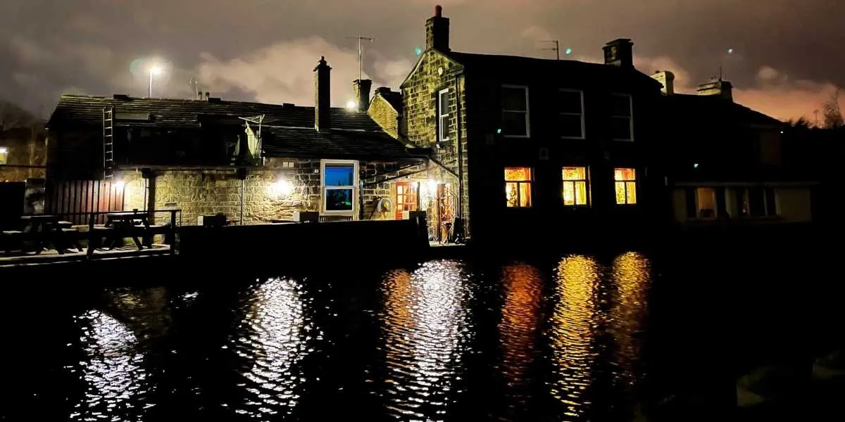 Leeds and Liverpool Canal