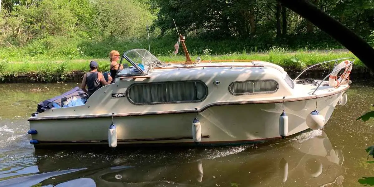 Leeds and Liverpool Canal