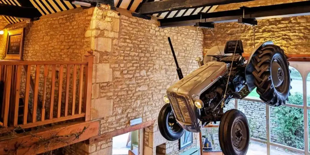 A review of The Farmer's Dog - Jeremy Clarkson's Cotswold pub - girlabouttravel.co.uk