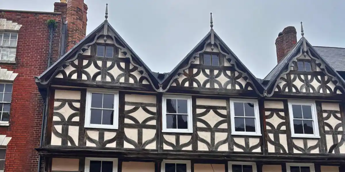 tudor style building where to stay in the cotswolds