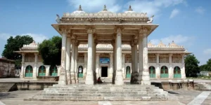 a mughal building in india