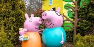 mummy pig, daddy pig and their new baby at paultons in the new forest