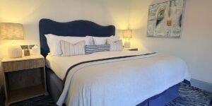 a bed in the NICI hotel rom