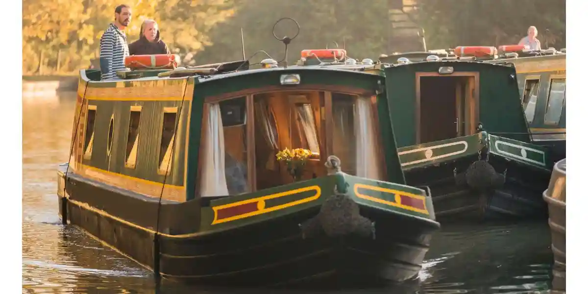 Canal boat on a crisp winters day