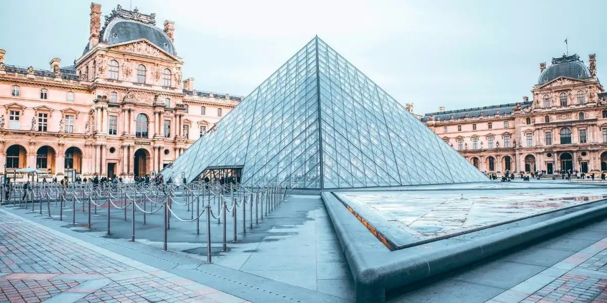 the louvre in paris
